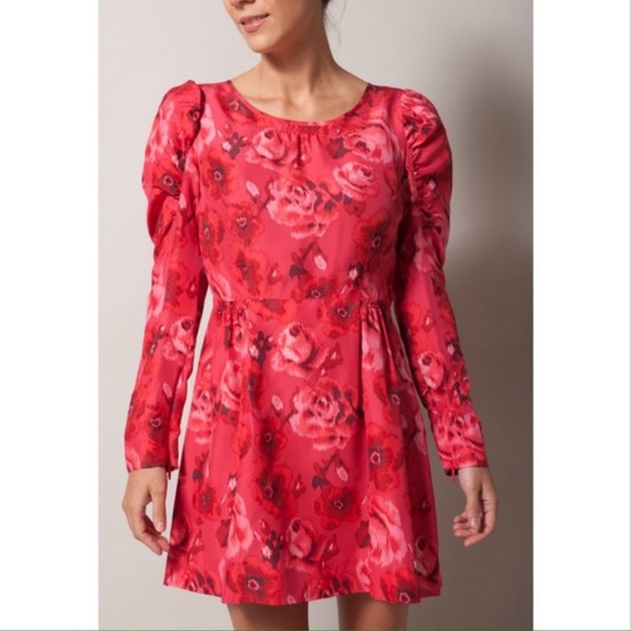 Juicy Couture Dresses & Skirts - Juicy couture red floral long sleeve dress